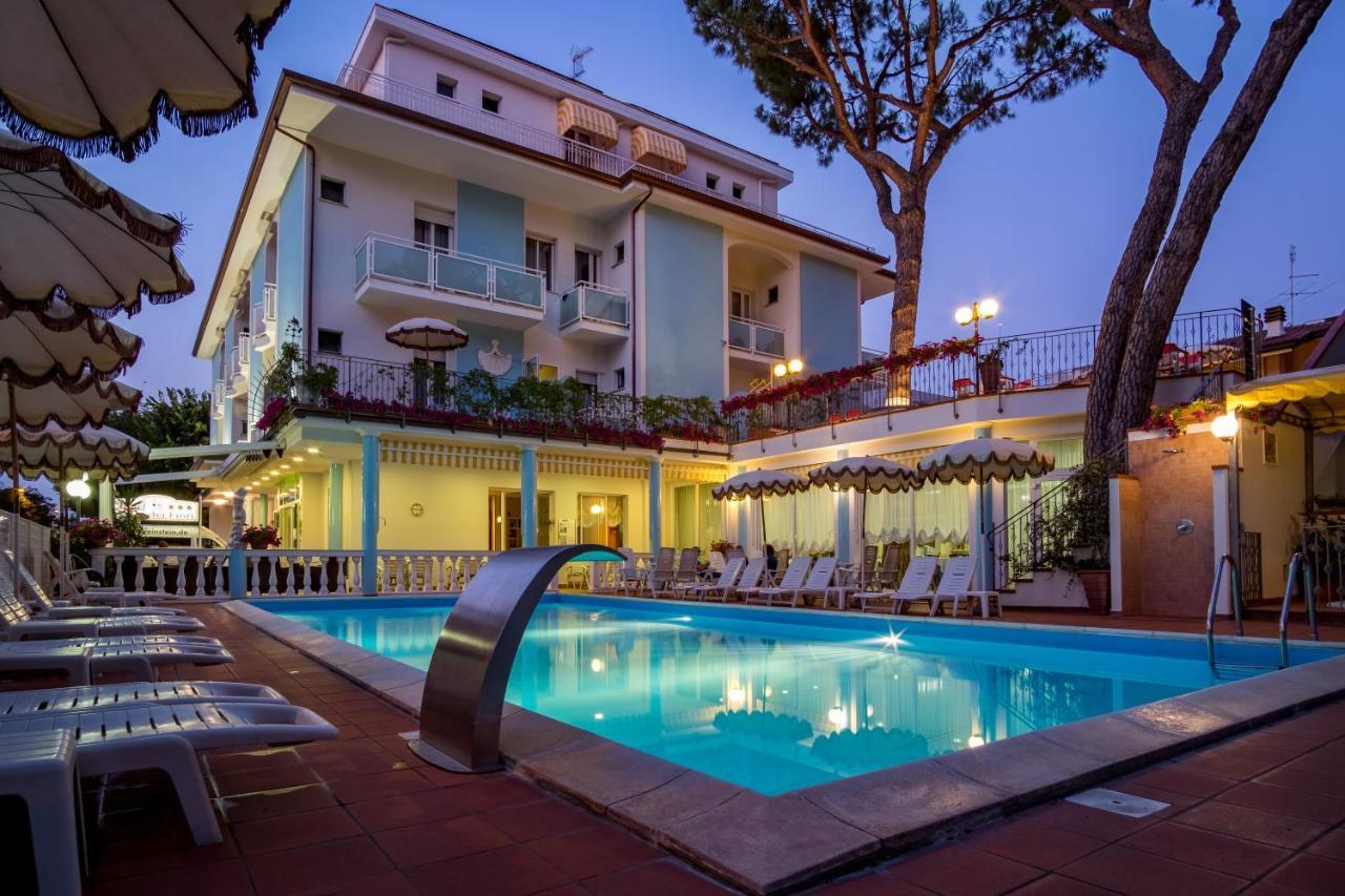 Hotel Villa Dei Fiori - Sul Mare Con Piscina Viserbella di Rimini Eksteriør bilde